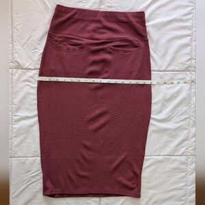 Snag US Pocketed Pencil Skirt